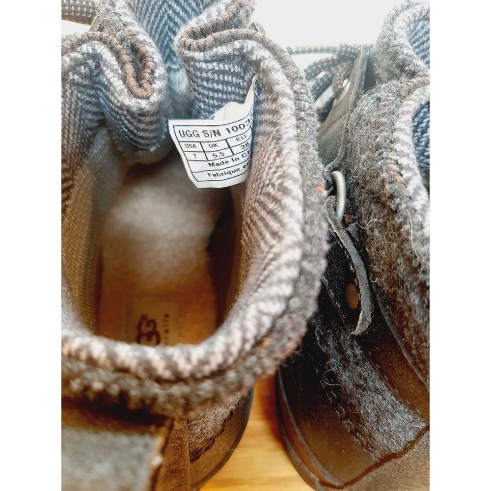 UGG Australia Event all weather boots. - Picture 5 of 5